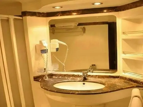 Deluxe Double Room, 2 Twin beds, River View
