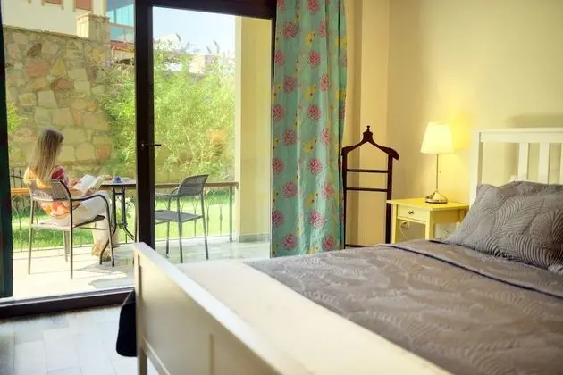 Deluxe Tek Büyük Yataklı Oda, Bahçe Manzaralı