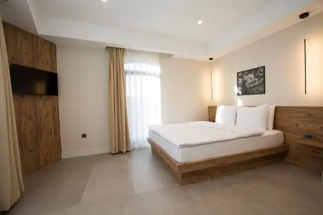 Köşe Oda, Şehir Manzaralı, Fransız Balkonlu