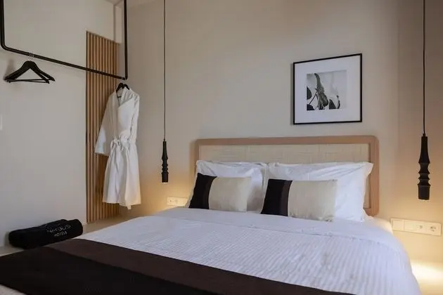 Delight with Sea View & Shared Pool