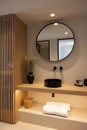 Delight with Sea View & Shared Pool