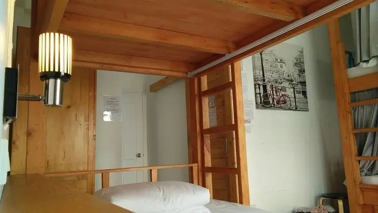 Private Room 4 Beds