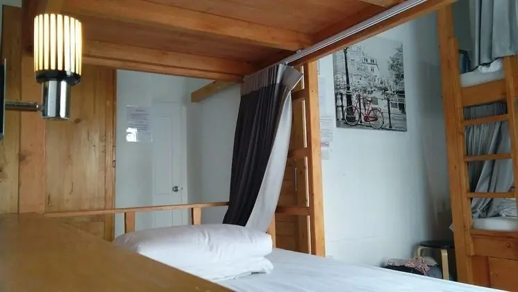 Private Room 4 Beds