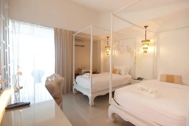 Studio Mai Thai Ratthanakosin