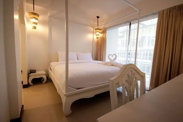 Studio Mai Thai Ratthanakosin