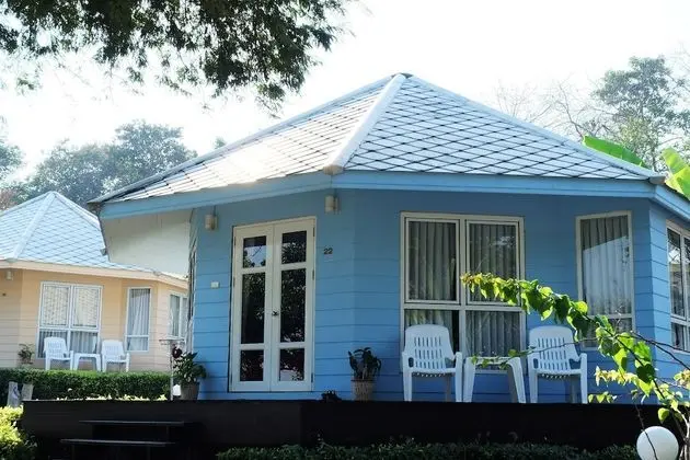 Beach front deluxe cottage