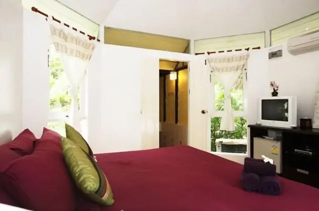 Garden view cottage