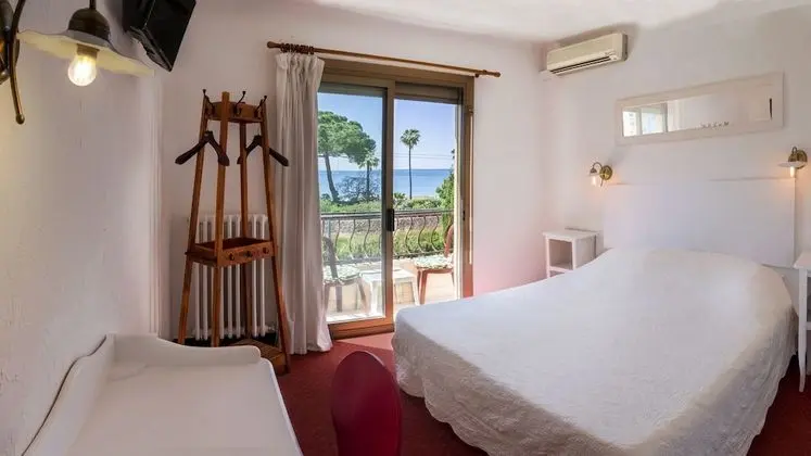 Tek Büyük veya İki Ayrı Yataklı Oda, Balkon