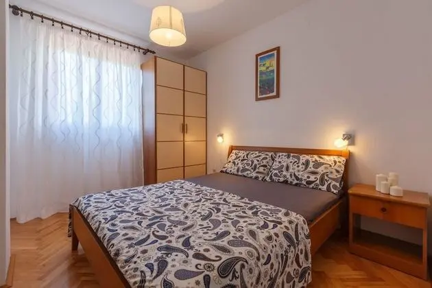 Apart Daire, 1 Çift Kişilik Yatak ve Çekyat