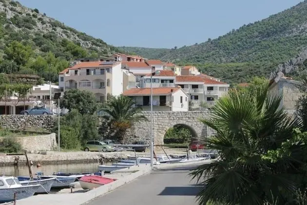 Apart Daire (Nina - free private parking - A3(7))