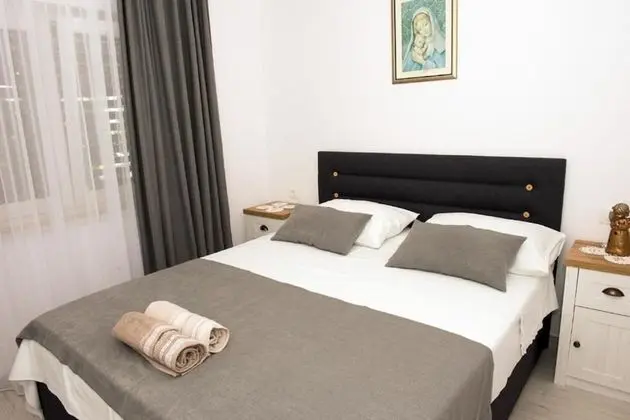 Apart Daire (Nina - sea view family apartments - A)