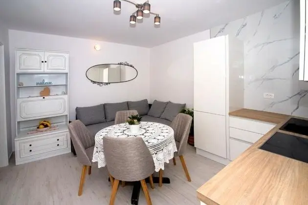 Apart Daire (Nina - sea view family apartments - A)