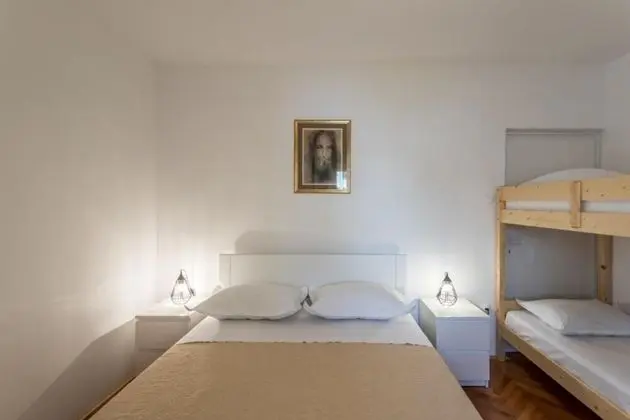 Apart Daire (Nina - sea view family apartments - A)