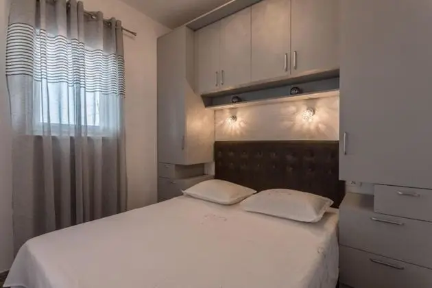 Apart Daire (Nina - sea view family apartments - A)