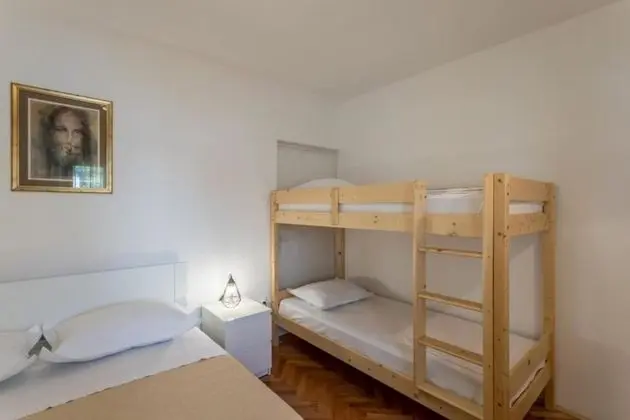 Apart Daire (Nina - sea view family apartments - A)