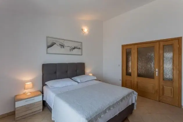 Apart Daire (Nina - sea view family apartments - A)