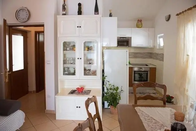 Apart Daire (Nina - sea view family apartments - A)