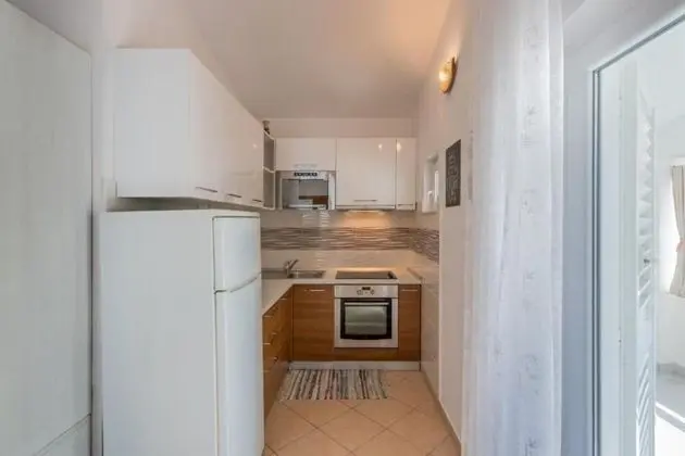 Apart Daire (Nina - sea view family apartments - A)