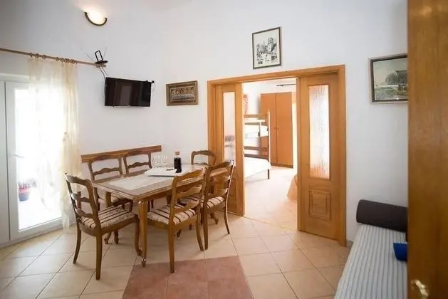Apart Daire (Nina - sea view family apartments - A)