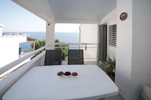 Apart Daire (Nina - sea view family apartments - A)