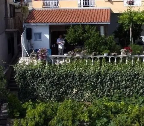 Apart Daire (Nina - sea view family apartments - A)