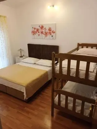 Apart Daire (Nina - sea view family apartments - A)