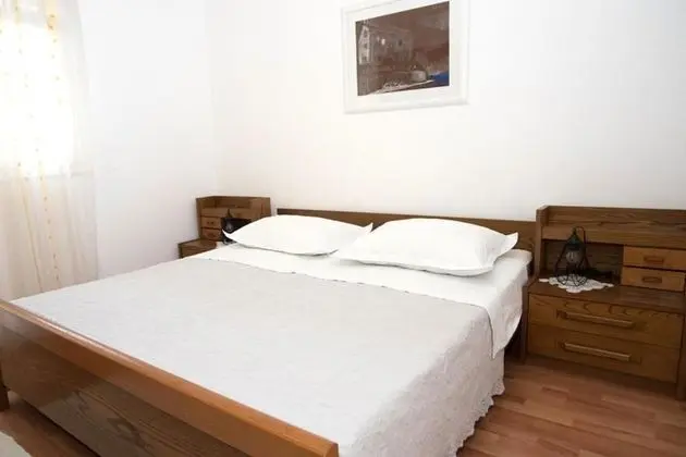 Apart Daire (Nina - sea view family apartments - A)
