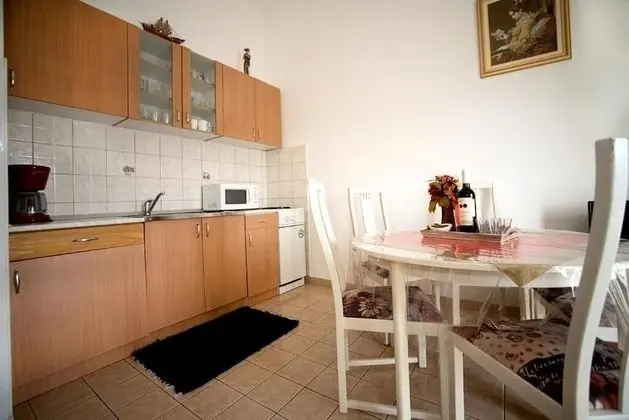 Apart Daire (Nina - sea view family apartments - A)