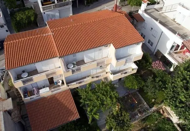 Apart Daire (Nina - sea view family apartments - A)