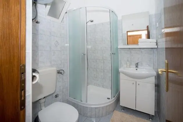 Apart Daire (Nina - sea view family apartments - A)