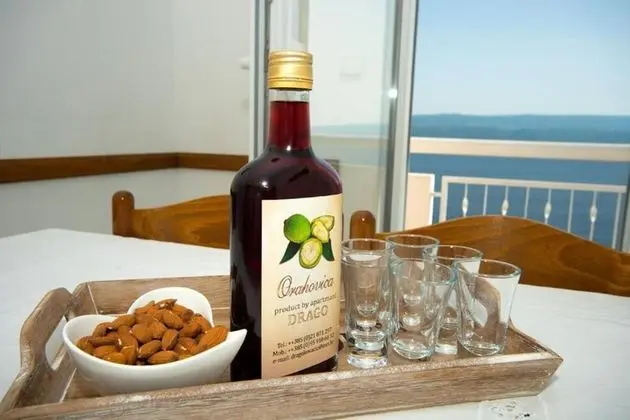 Apart Daire (Nina - sea view family apartments - A)