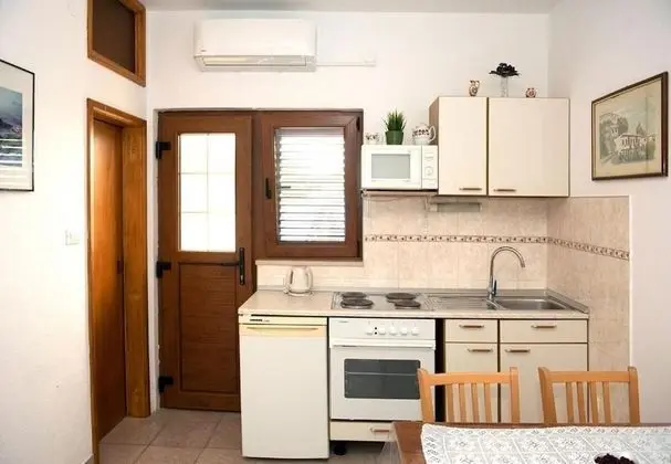Stüdyo (Nina - sea view family apartments - S)