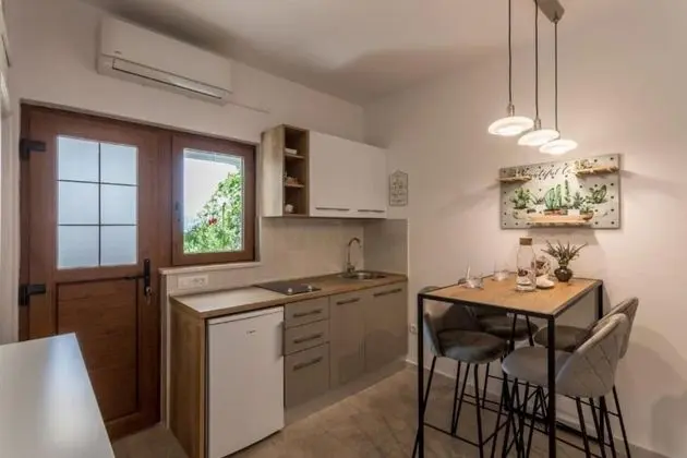 Stüdyo (Nina - sea view family apartments - S)