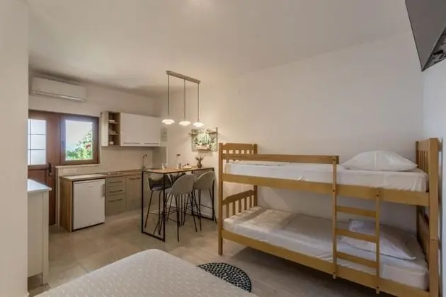 Stüdyo (Nina - sea view family apartments - S)