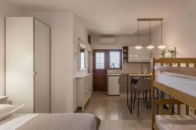 Stüdyo (Nina - sea view family apartments - S)