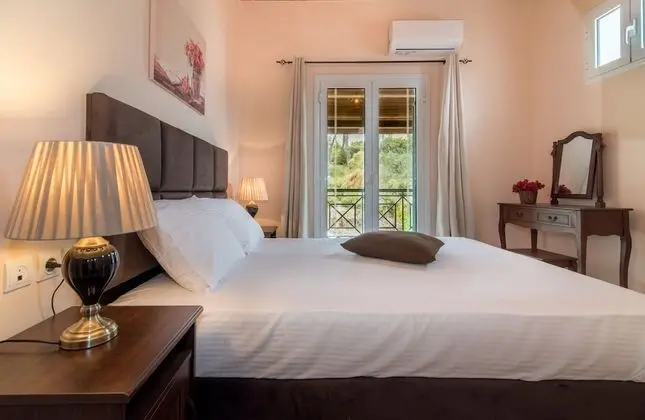 Villa, 6 Yatak Odası, Kişiye Özel Havuzlu