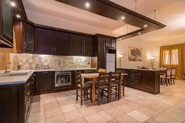 Villa, 6 Yatak Odası, Kişiye Özel Havuzlu
