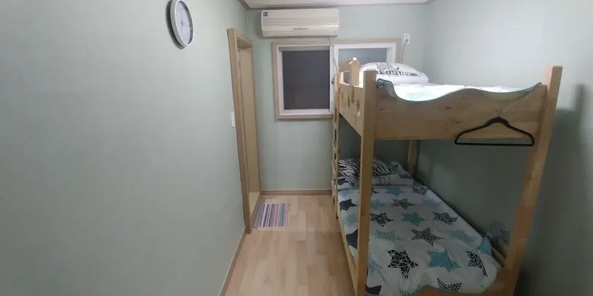 Ortak Ranzalı Oda, Sadece kadınlar için (2 person)