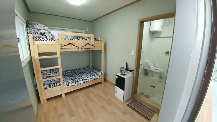 Ortak Ranzalı Oda, Sadece kadınlar için (2 person)