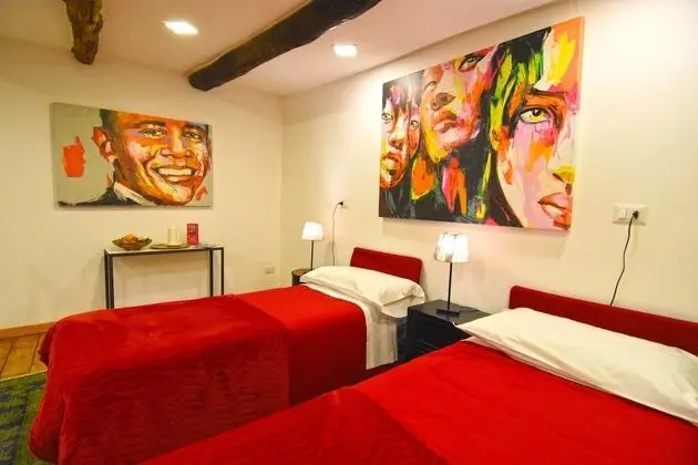 Standard Tek Büyük veya İki Ayrı Yataklı Oda