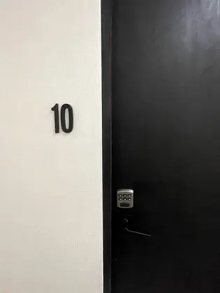 City Tek Büyük Yataklı Oda
