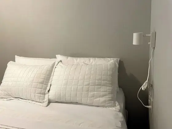 City Tek Büyük Yataklı Oda