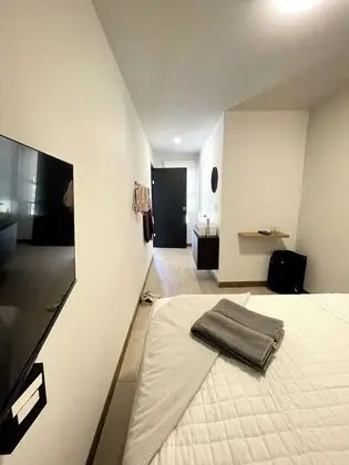 City Tek Büyük Yataklı Oda