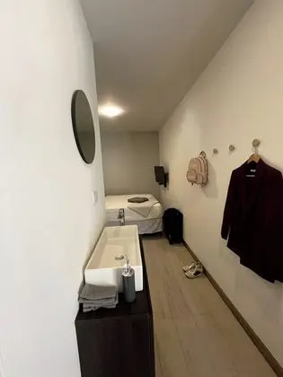 City Tek Büyük Yataklı Oda