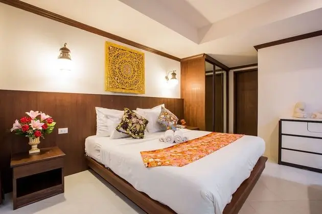 Deluxe Queen Room with Sofa