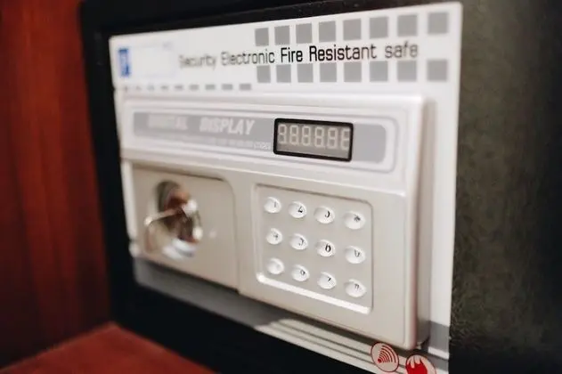 Deluxe Queen Room with Sofa