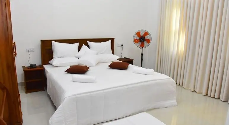 Deluxe Tek Büyük Yataklı Oda, 1 Çift Kişilik Yatak, Sigara İçilmez, Bahçe Manzaralı
