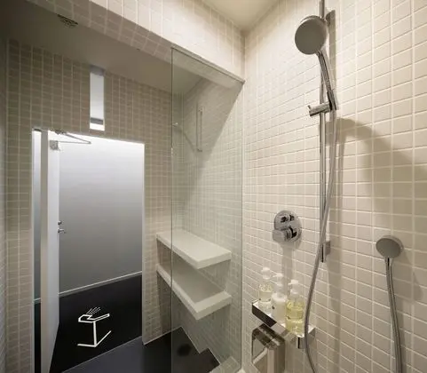 Oda, Sadece erkekler için, Sigara İçilmez (Two Capsule Rooms)
