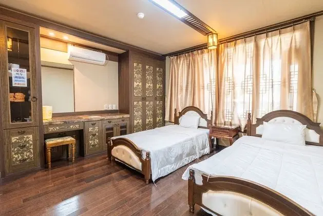 Family Oda