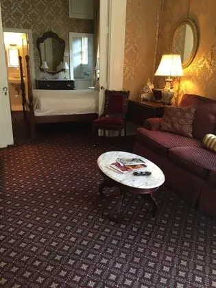 1 Bedroom Suite
